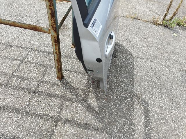 bontott OPEL ZAFIRA B Jobb hátsó Ajtó (Részeivel)