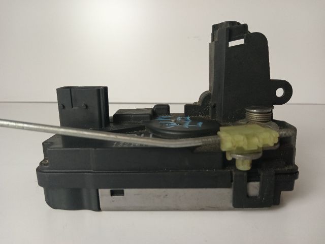 bontott OPEL ZAFIRA B Jobb hátsó Ajtózár