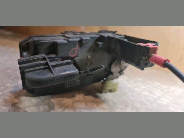 bontott OPEL ZAFIRA B Jobb hátsó Ajtózár