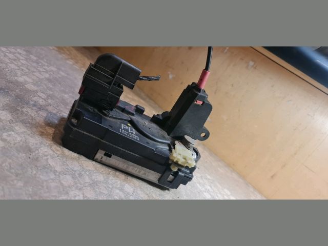 bontott OPEL ZAFIRA B Jobb hátsó Ajtózár