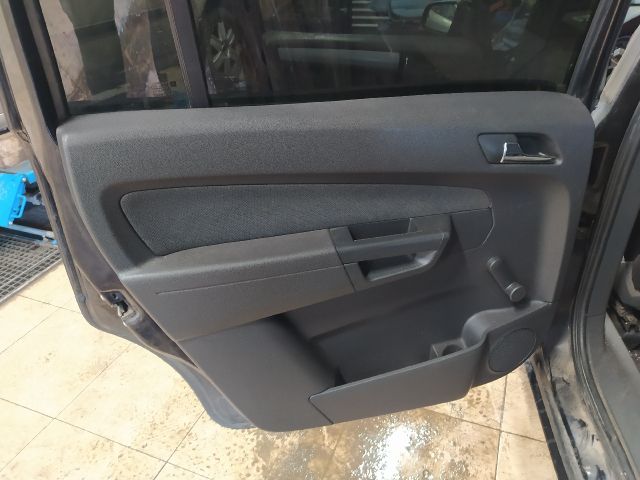 bontott OPEL ZAFIRA B Jobb hátsó Csomagtér Burkolat (Műanyag)