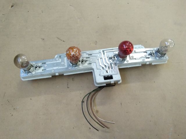 bontott OPEL ZAFIRA B Jobb Hátsó Lámpa Foglalat