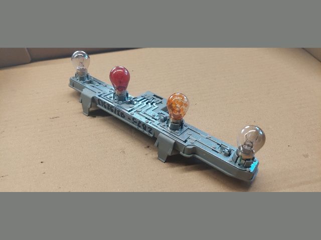 bontott OPEL ZAFIRA B Jobb Hátsó Lámpa Foglalat