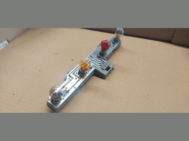 bontott OPEL ZAFIRA B Jobb Hátsó Lámpa Foglalat