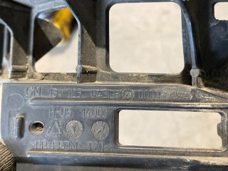 bontott OPEL ZAFIRA B Jobb hátsó Oldal Lökhárító Tartó (Műanyag)