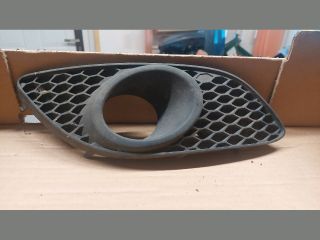 bontott OPEL ZAFIRA B Jobb Ködlámpa Rács