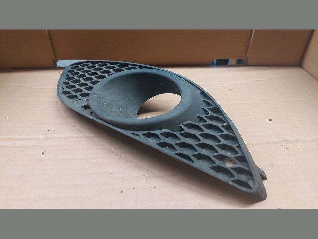 bontott OPEL ZAFIRA B Jobb Ködlámpa Rács