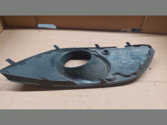 bontott OPEL ZAFIRA B Jobb Ködlámpa Rács