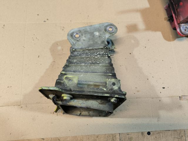 bontott OPEL ZAFIRA B Jobb Lökhárító Tartó Nyúlványvég