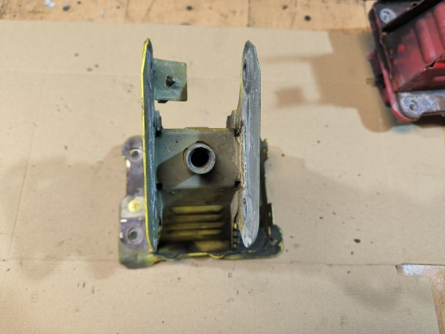 bontott OPEL ZAFIRA B Jobb Lökhárító Tartó Nyúlványvég