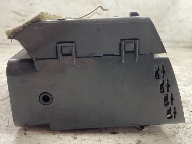 bontott OPEL ZAFIRA B Jobb Szellőző