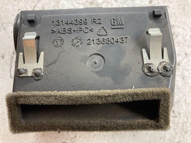 bontott OPEL ZAFIRA B Jobb Szellőző