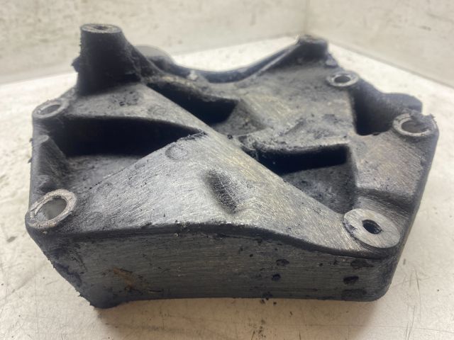 bontott OPEL ZAFIRA B Klímakompresszor Tartó Bak