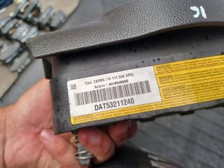 bontott OPEL ZAFIRA B Kormánylégzsák