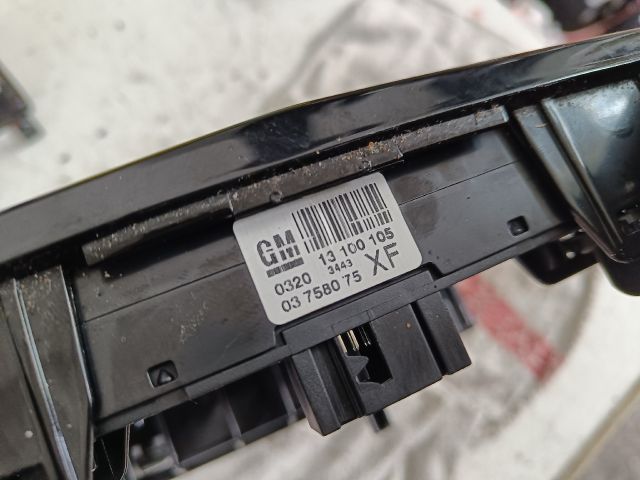 bontott OPEL ZAFIRA B Középkonzol Keret