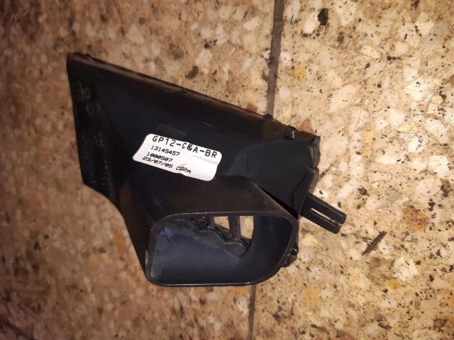 bontott OPEL ZAFIRA B Középső Jobb Szellőző