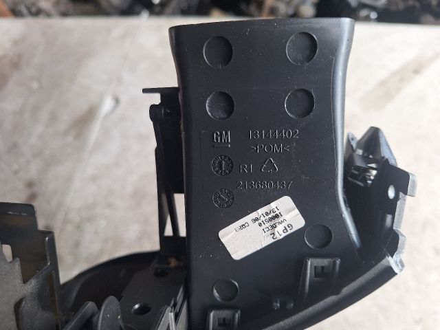 bontott OPEL ZAFIRA B Középső Szellőző