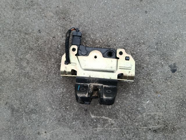 bontott OPEL ZAFIRA B Központizár Motor Csomagtérajtó