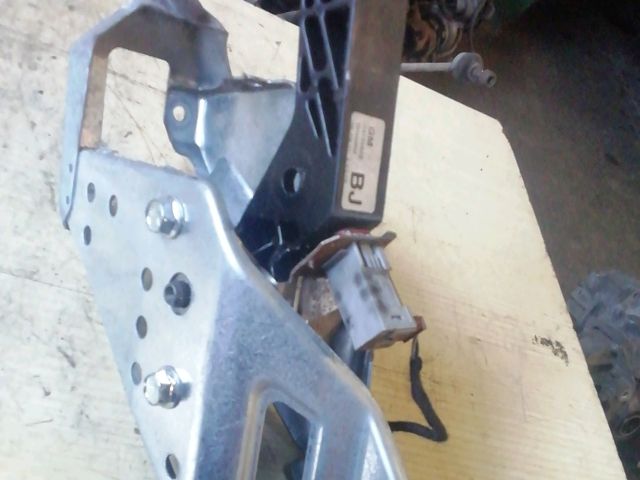 bontott OPEL ZAFIRA B Kuplung Pedál