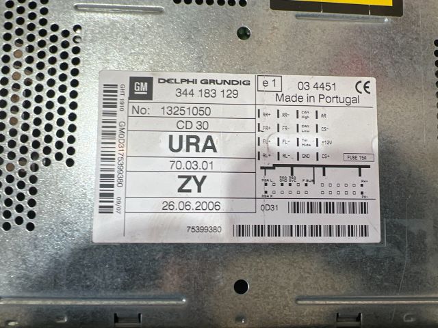 bontott OPEL ZAFIRA B Rádió / CD