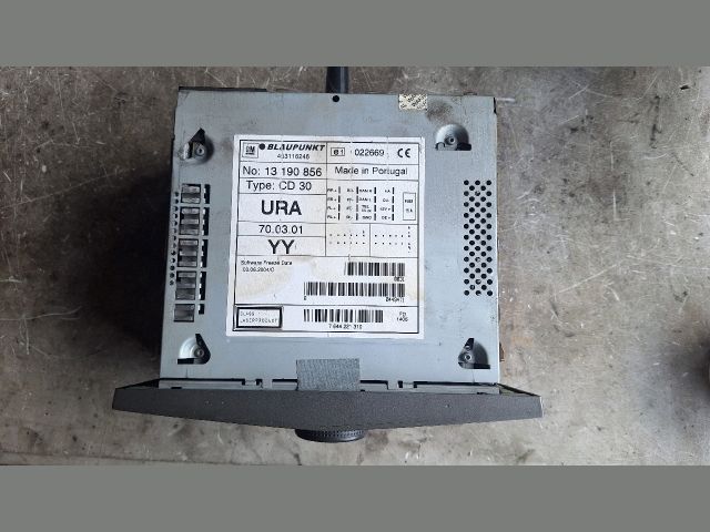 bontott OPEL ZAFIRA B Rádió / CD
