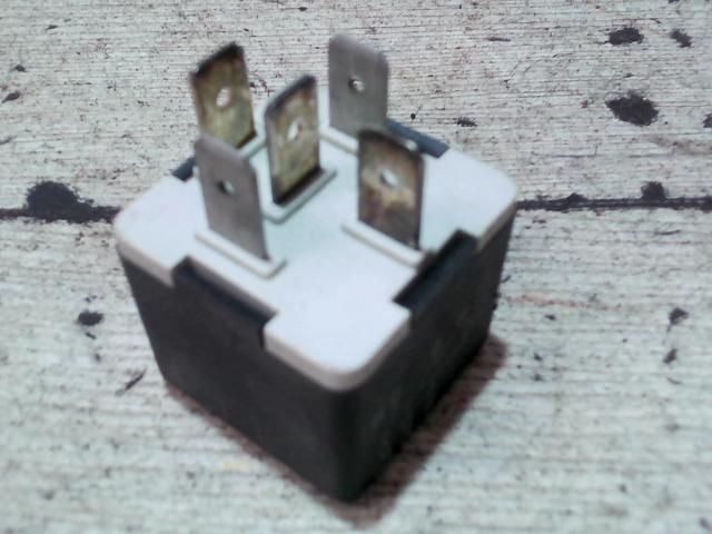 bontott OPEL ZAFIRA B Relé