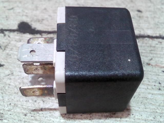 bontott OPEL ZAFIRA B Relé