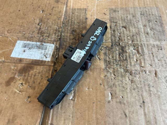 bontott OPEL ZAFIRA B Ülésfűtés Kapcsoló Pár