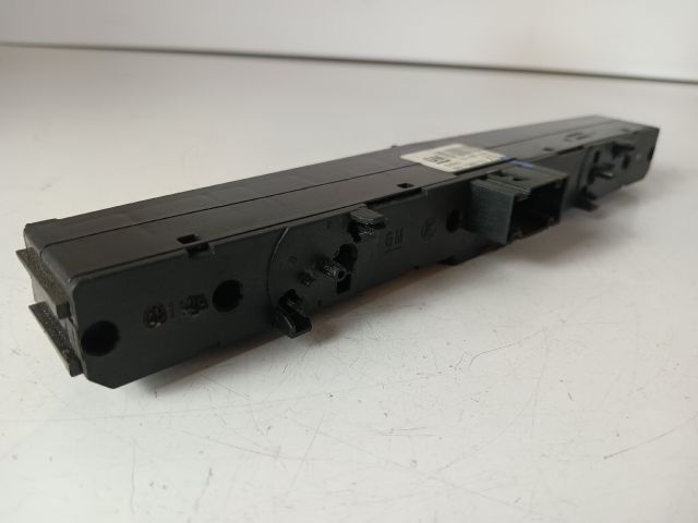 bontott OPEL ZAFIRA B Vészvillogó Kapcsoló