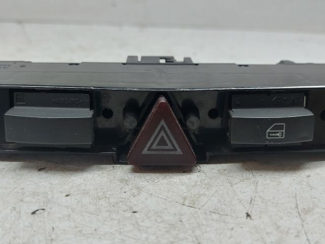 bontott OPEL ZAFIRA B Vészvillogó Kapcsoló