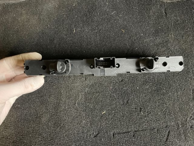 bontott OPEL ZAFIRA B Vészvillogó Kapcsoló