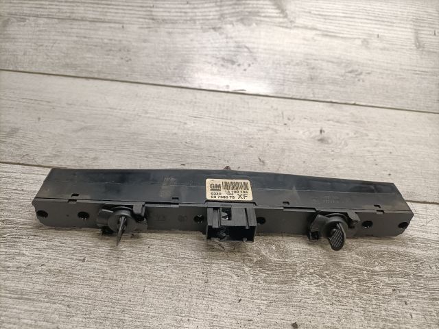 bontott OPEL ZAFIRA B Vészvillogó Kapcsoló