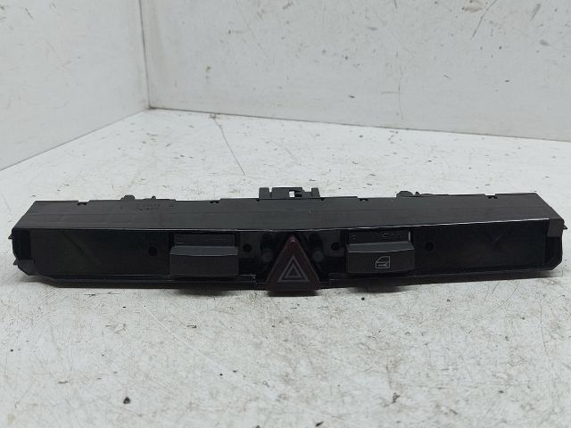 bontott OPEL ZAFIRA B Vészvillogó Kapcsoló