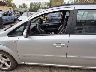 bontott OPEL ZAFIRA B Vonóhorog