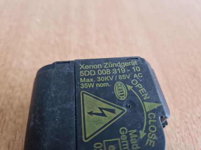 bontott OPEL ZAFIRA B Xenon Trafó