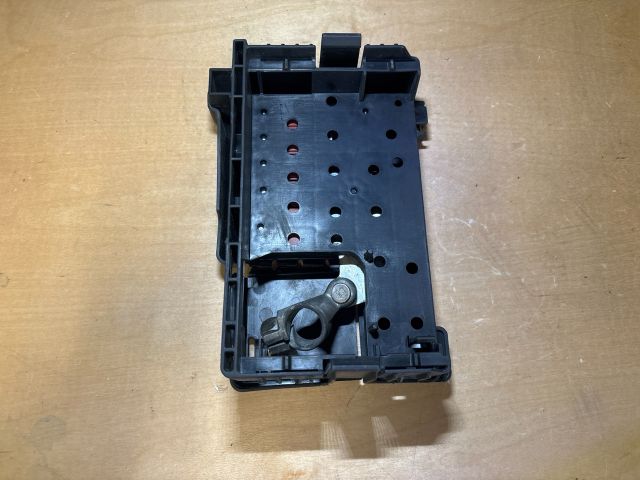 bontott OPEL ZAFIRA C Biztosítéktábla Motortér