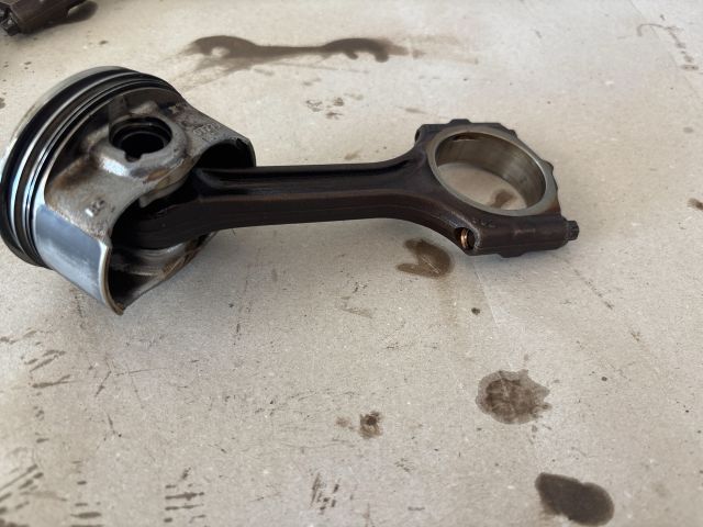 bontott OPEL ZAFIRA C Dugattyú és Hajtókar