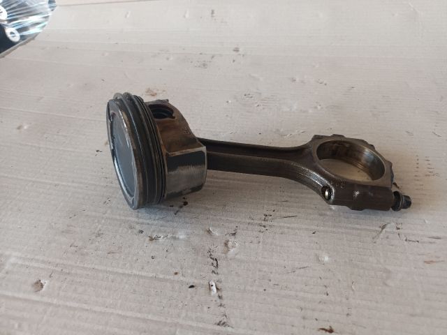 bontott OPEL ZAFIRA C Dugattyú és Hajtókar