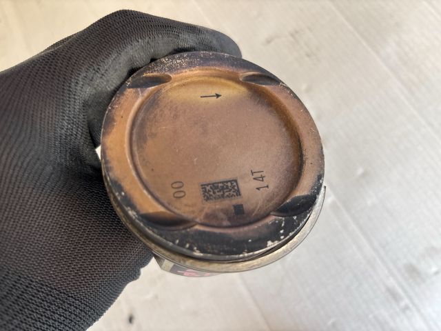 bontott OPEL ZAFIRA C Dugattyú és Hajtókar