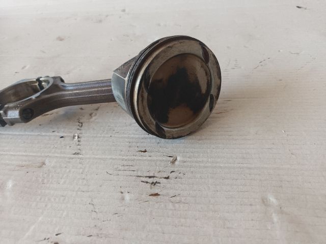 bontott OPEL ZAFIRA C Dugattyú és Hajtókar