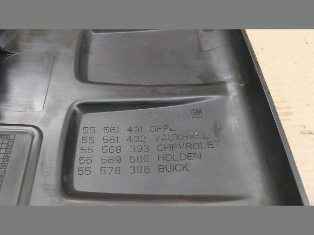 bontott OPEL ZAFIRA C Felső Motorburkolat