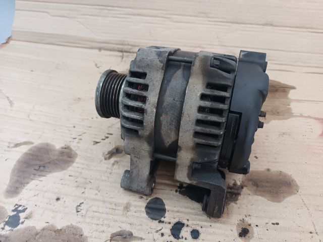 bontott OPEL ZAFIRA C Generátor