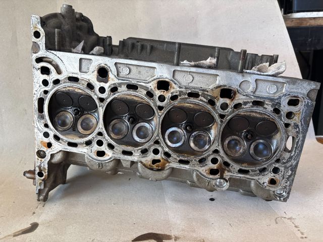 bontott OPEL ZAFIRA C Hengerfej