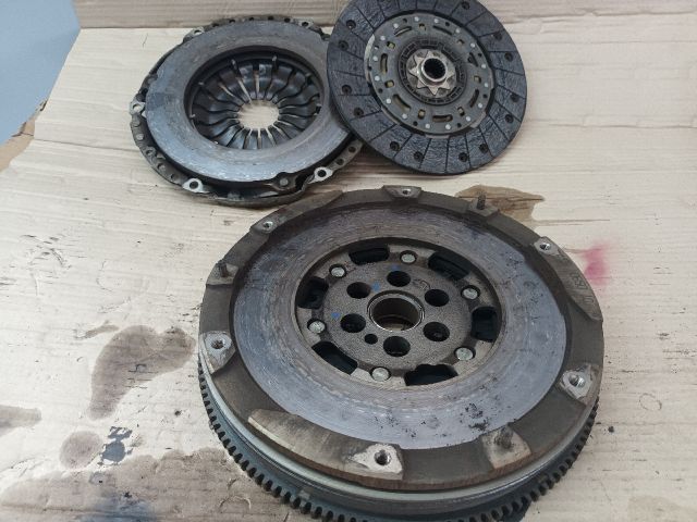bontott OPEL ZAFIRA C Kuplung Szett Lendkerékkel