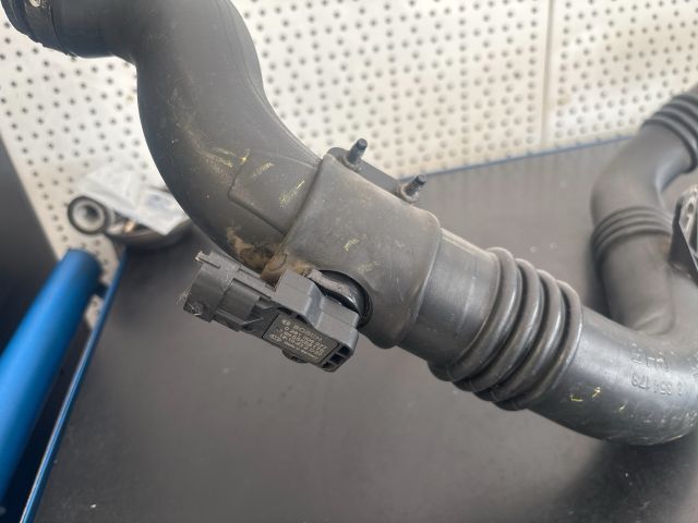 bontott OPEL ZAFIRA C Turbócső