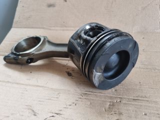 bontott OPEL ZAFIRA C Dugattyú és Hajtókar