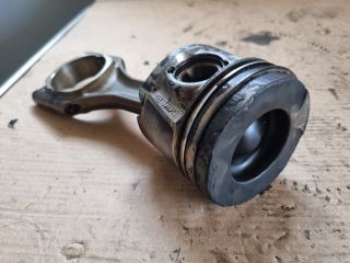 bontott OPEL ZAFIRA C Dugattyú és Hajtókar