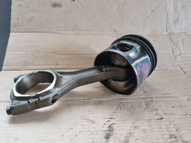 bontott OPEL ZAFIRA C Dugattyú és Hajtókar