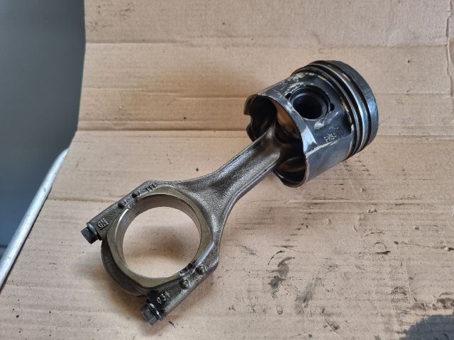 bontott OPEL ZAFIRA C Dugattyú és Hajtókar