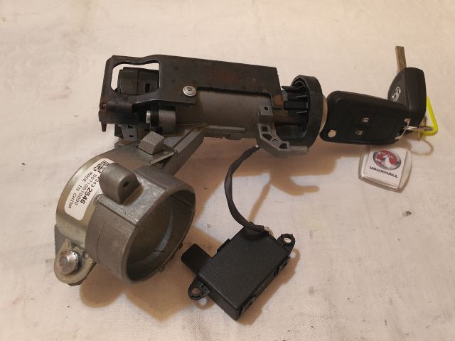 bontott OPEL ZAFIRA C Gyújtáskapcsoló Házzal